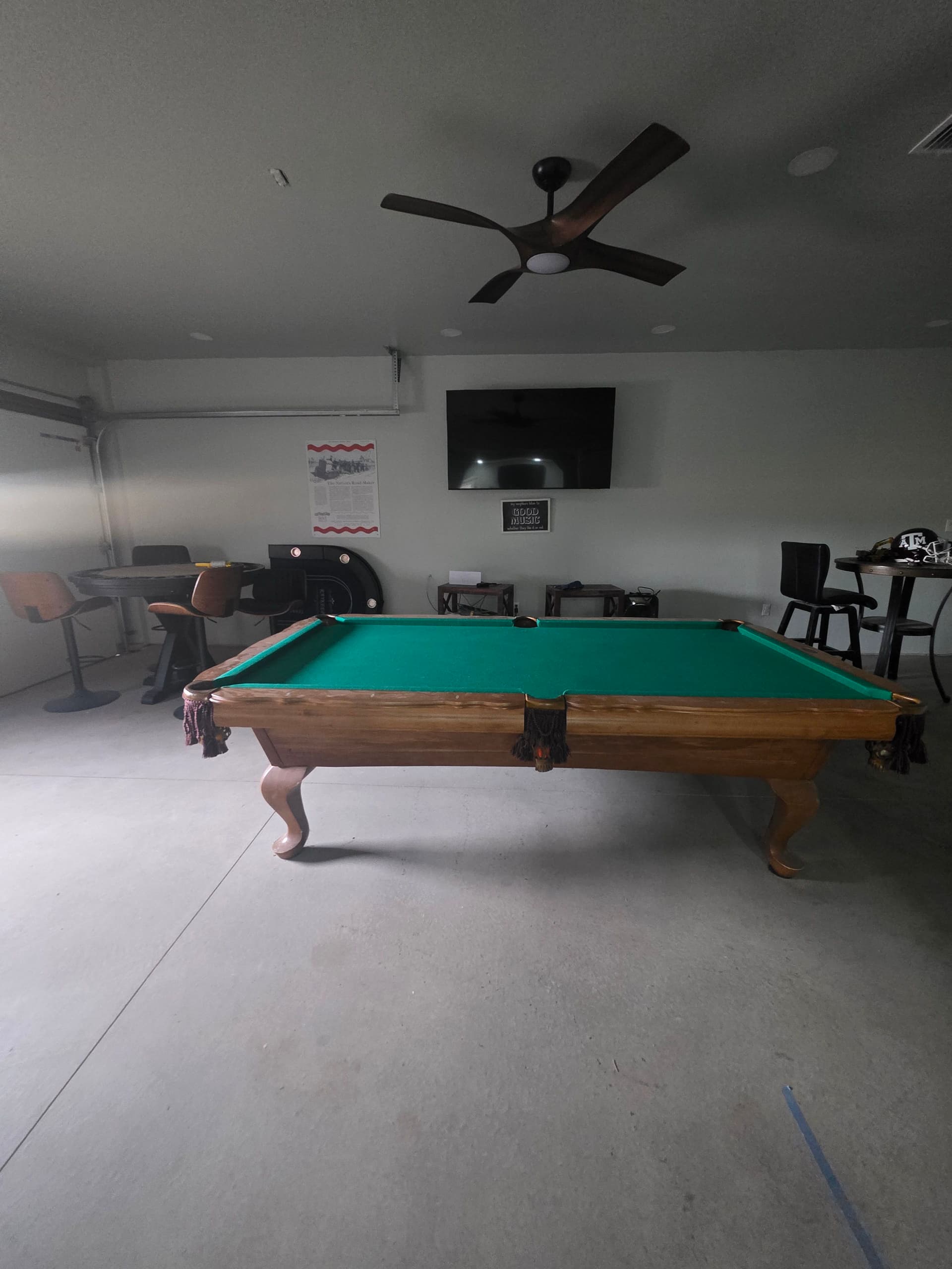 Gallery photos for Stunning Vinyl Flooring Transformation Across 1850 sq ft: Image #8