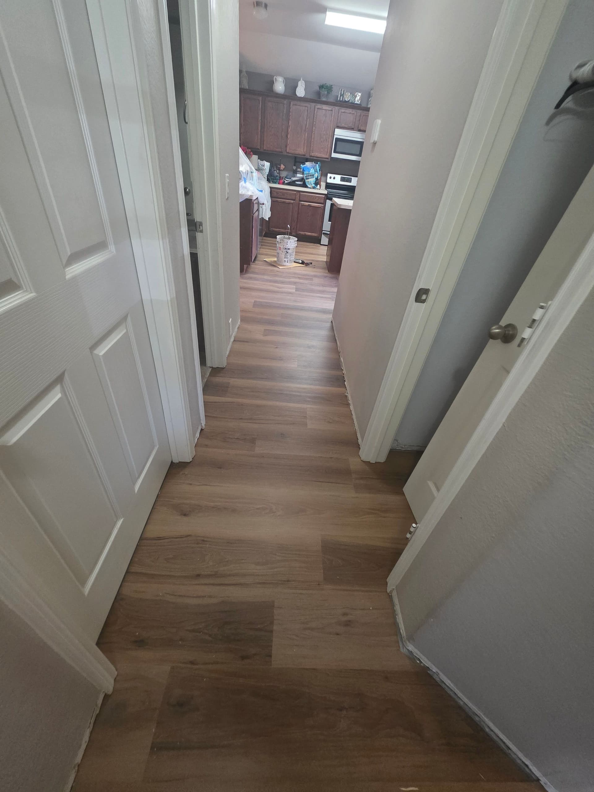 Gallery photos for Vinyl Flooring Transformation at S & M Flooring LLC: Image #4